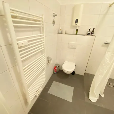 - 3 Einzelbetten - Stellplatz - Netflix Apartment *
