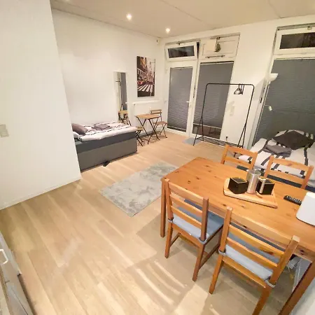 Worker Apartment Goch - 3 Single Box-Spring Beds - Parking