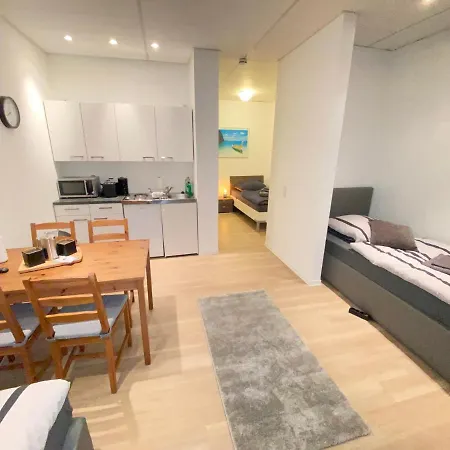 - 3 Einzelbetten - Stellplatz - Netflix Apartment